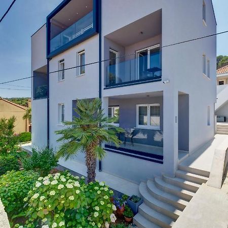 Apartments Hemetek Veli Lošinj Buitenkant foto