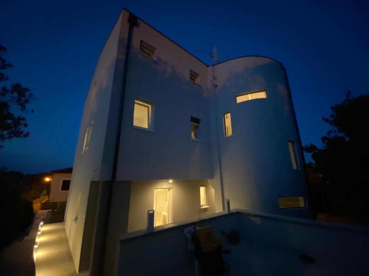 Apartments Hemetek Veli Lošinj Buitenkant foto