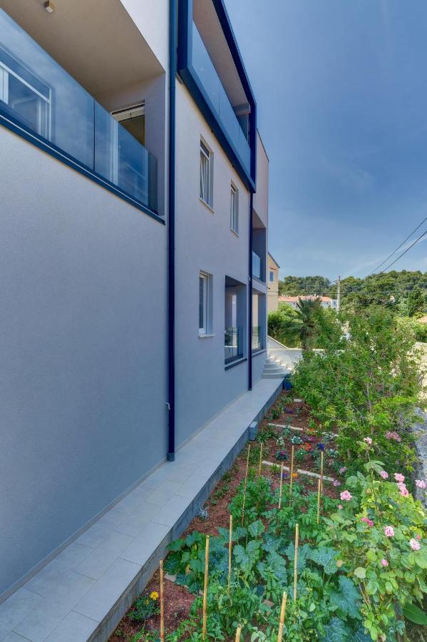 Apartments Hemetek Veli Lošinj Buitenkant foto