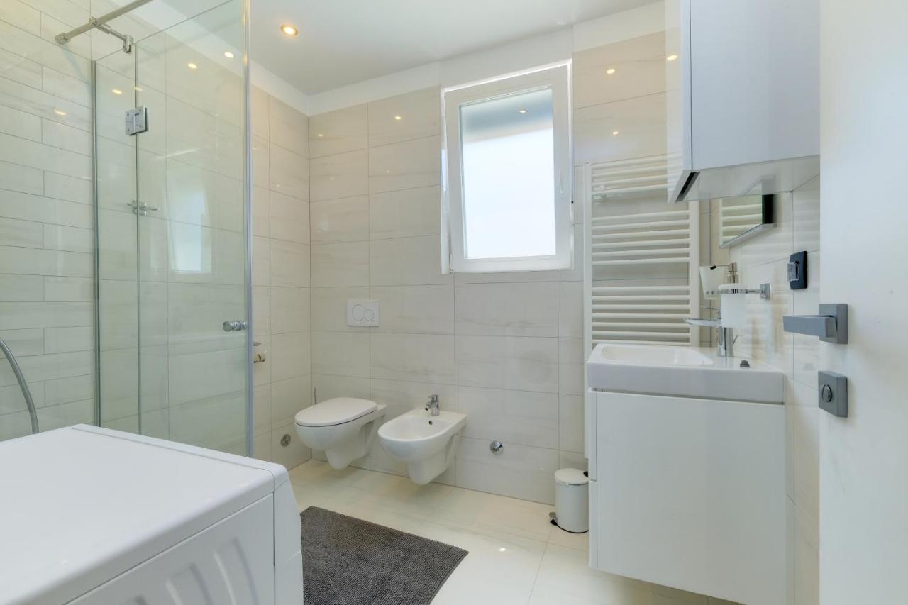 Apartments Hemetek Veli Lošinj Buitenkant foto