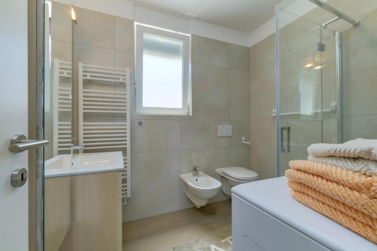Apartments Hemetek Veli Lošinj Buitenkant foto