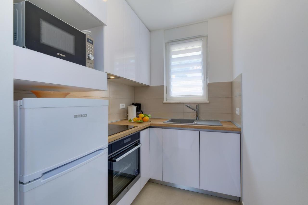 Apartments Hemetek Veli Lošinj Buitenkant foto