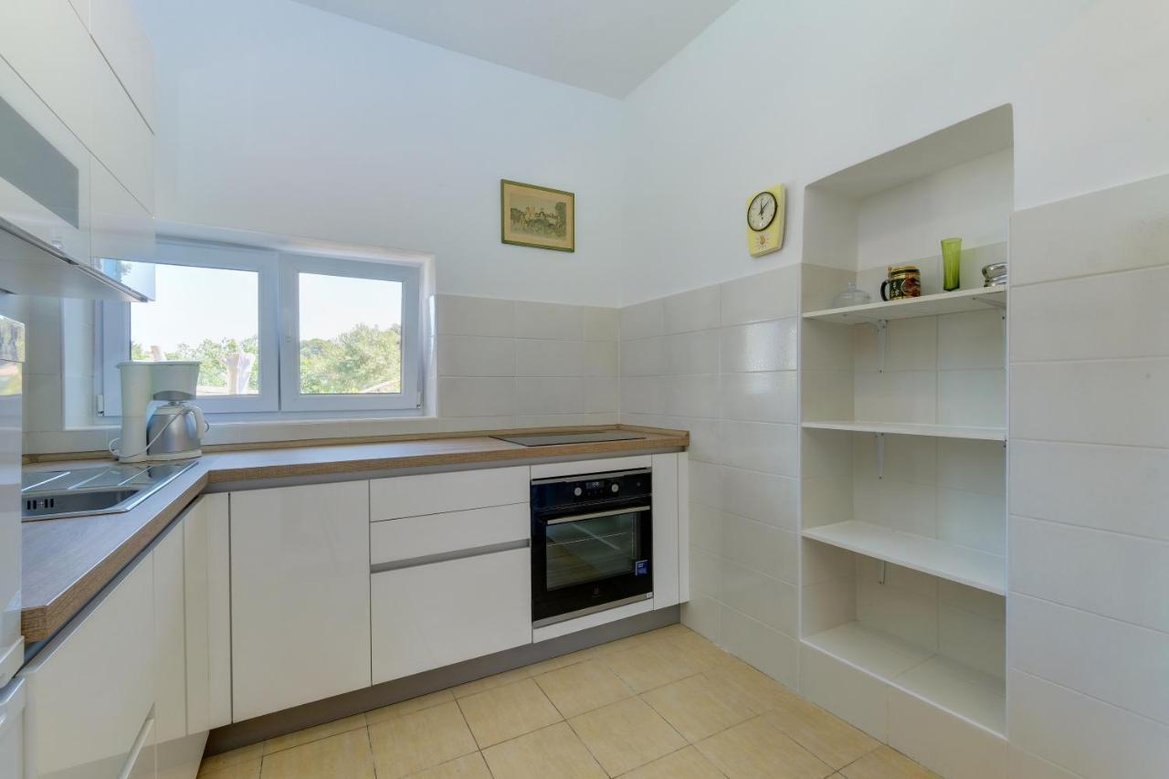 Apartments Hemetek Veli Lošinj Buitenkant foto