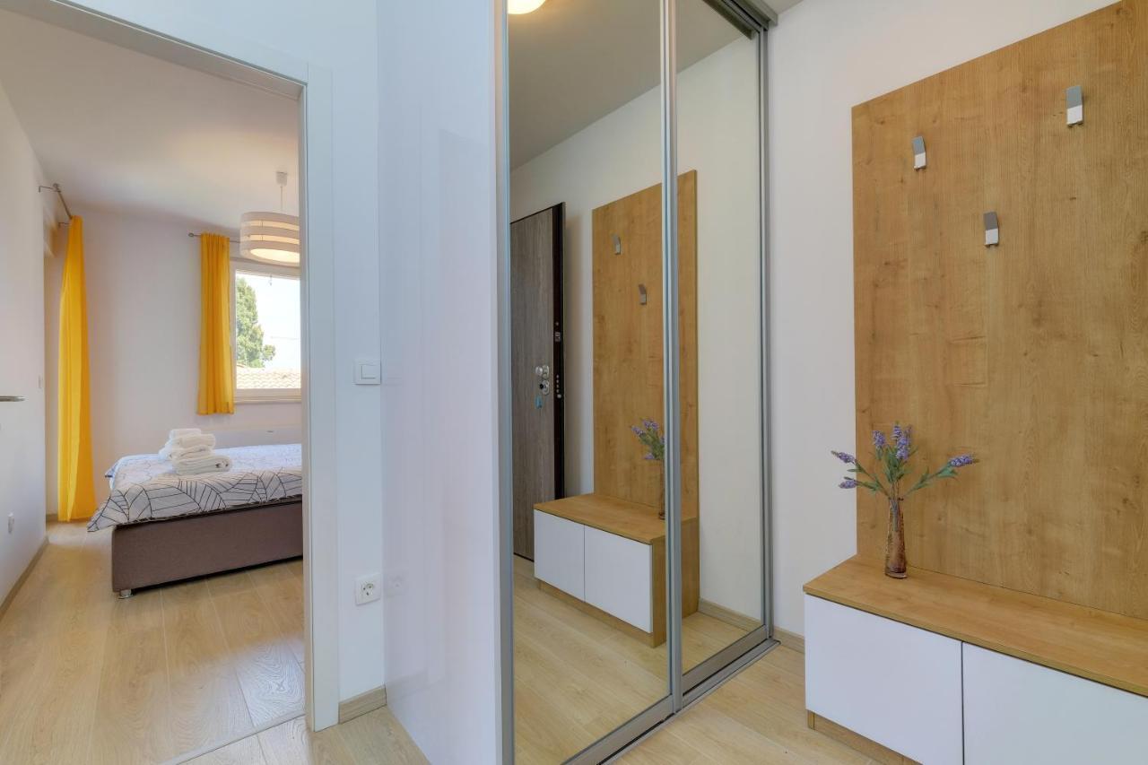 Apartments Hemetek Veli Lošinj Buitenkant foto