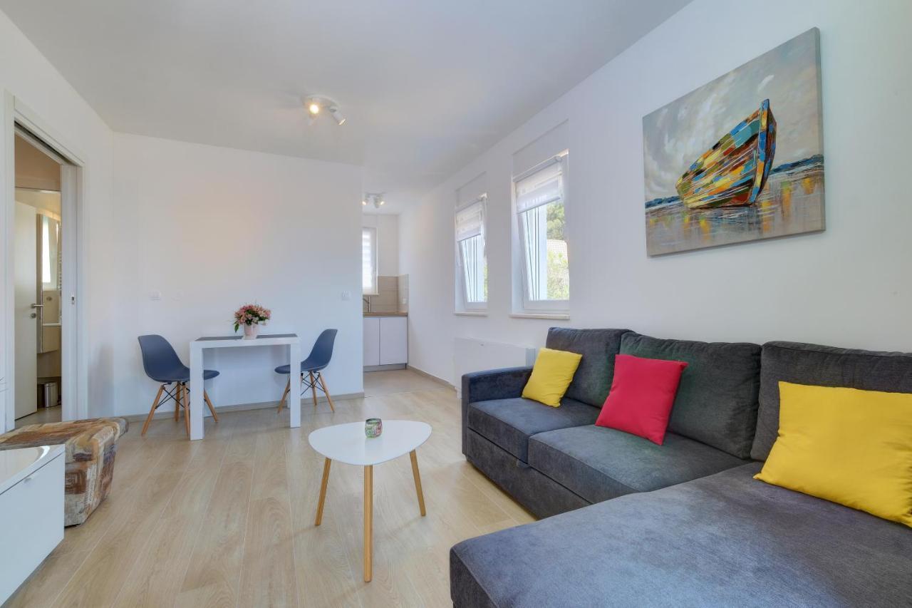 Apartments Hemetek Veli Lošinj Buitenkant foto