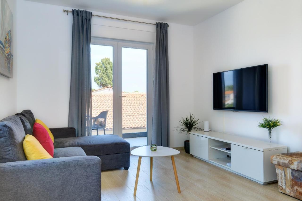 Apartments Hemetek Veli Lošinj Buitenkant foto