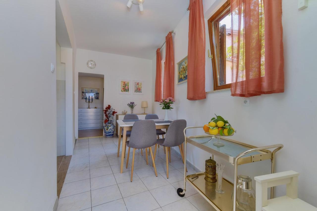 Apartments Hemetek Veli Lošinj Buitenkant foto