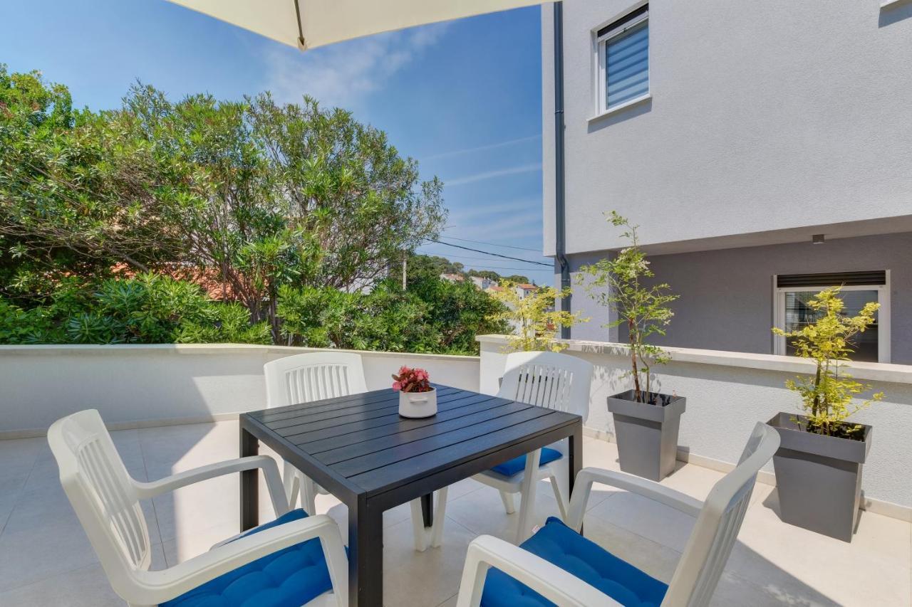 Apartments Hemetek Veli Lošinj Buitenkant foto