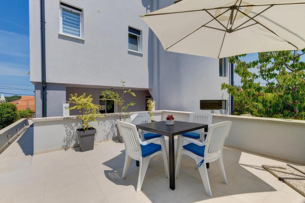 Apartments Hemetek Veli Lošinj Buitenkant foto