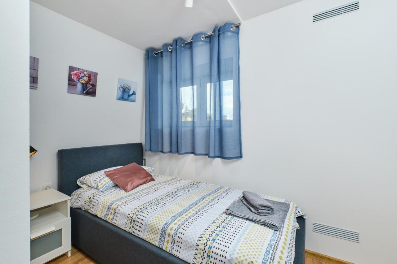 Apartments Hemetek Veli Lošinj Buitenkant foto