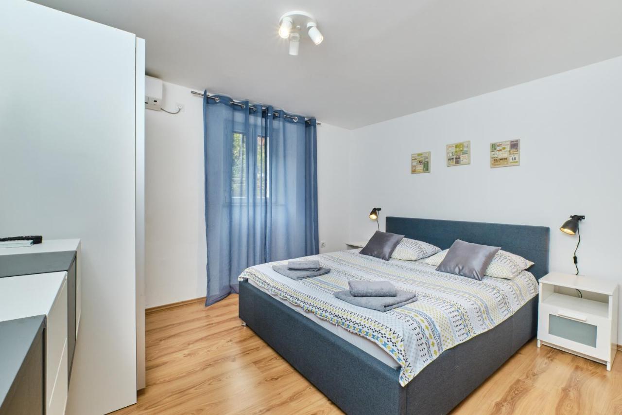 Apartments Hemetek Veli Lošinj Buitenkant foto